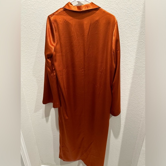 Revolve | Tularosa | Kimono| Flare Cuff Trench Coat | Burnt Orange | Medium - Picture 3 of 4